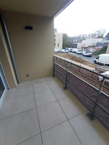 LOCATION ANGERS * T2 * 108 * FOGLIA *,  
Angers 49000