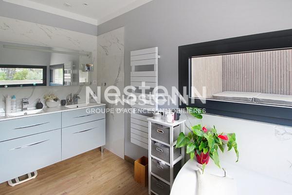 Maison Draguignan 5 pièces 155 m2 + couloir de nage 12X3 + garage sur terrain de 4092m²