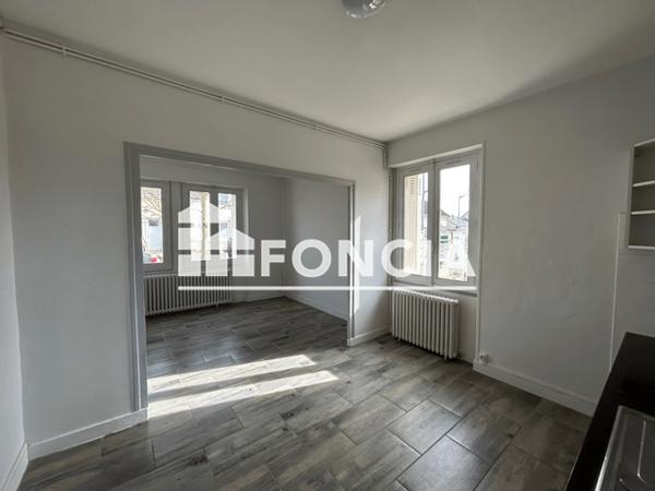 Location Maison 4 pièces 108 m² - 121 AVENUE CAMILLE PAGE Chatellerault 86100
