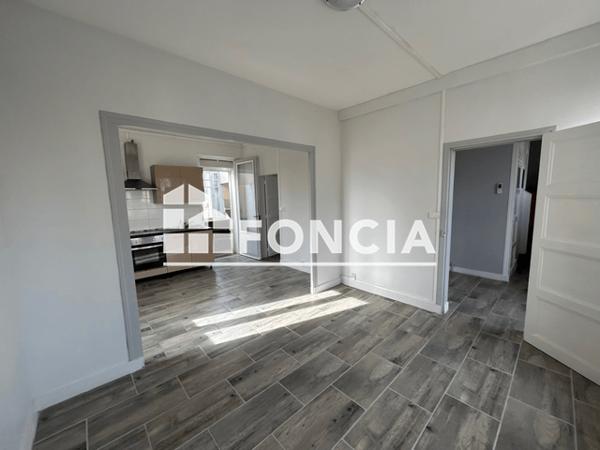 Location Maison 4 pièces 108 m² - 121 AVENUE CAMILLE PAGE Chatellerault 86100
