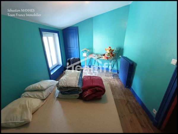 Maison mitoyenne 2 côtés à vendre, 4 pièces - Thiers 63300