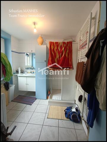 Maison mitoyenne 2 côtés à vendre, 4 pièces - Thiers 63300