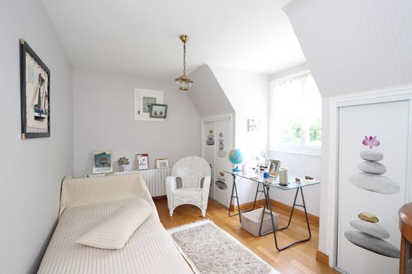 Vaste propriété de 225m² habitables sur terrain de 1919 m² arboré et paysagé - 5 chambres