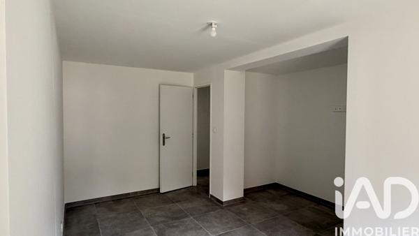 Maison à vendre 4 pièces 110 m² Saint-Restitut