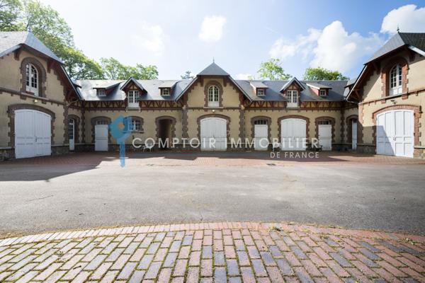 Propriete
                                                                                                                                                                                                                                                                                                                        25 pièce(s)                                                                                                                                                                                                          20 chambre(s)                                                                                                                                                                                                          1000  m²