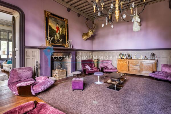 Propriete
                                                                                                                                                                                                                                                                                                                        25 pièce(s)                                                                                                                                                                                                          20 chambre(s)                                                                                                                                                                                                          1000  m²