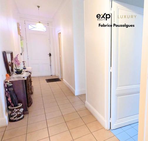 Maison de caractère avec appartement indépendant et jardin soigné