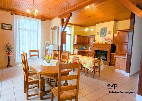 Maison de caractère avec appartement indépendant et jardin soigné