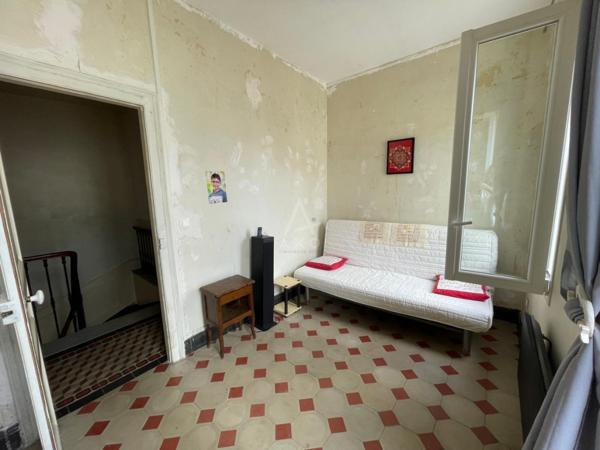 MAISON DE MAITRE ENV 128M² HABITABLES 3 CHAMBRES ET COUR