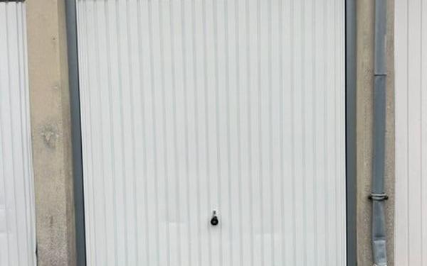 Stationnement à louer