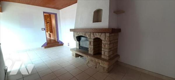 IMMEUBLE A USAGE MIXTE EQUEURDREVILLE : BOULANGERIE + APPARTEMENT T4 AU-DESSUS