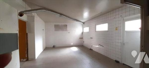 IMMEUBLE A USAGE MIXTE EQUEURDREVILLE : BOULANGERIE + APPARTEMENT T4 AU-DESSUS