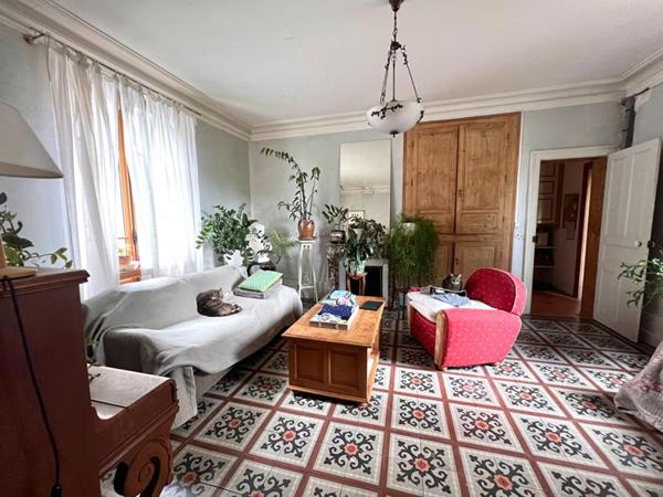 MAISON DE CARACTERE 175 M2  TGV VENDOME 20MN