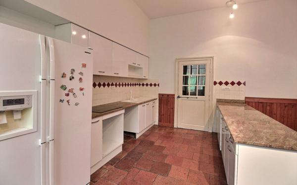 Maison à louer    7 pièces •  Saint-Sulpice-la-Pointe