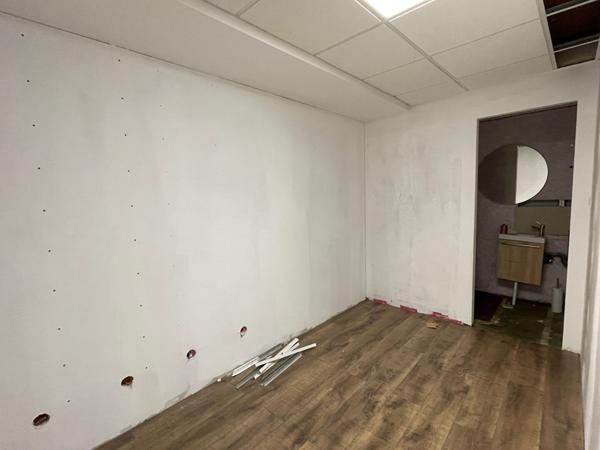 LOCAL COMMERCIAL CHAVIGNY - Rue de Nancy. 72 m²