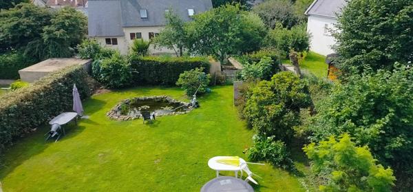 À vendre - Maison mitoyenne 1 côté, 5 pièces située à Carhaix-Plouguer (29270)