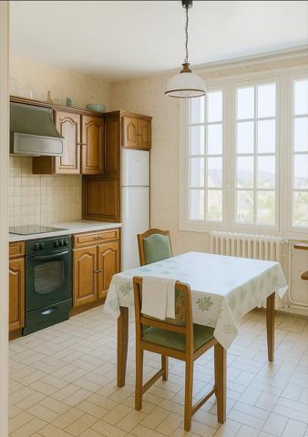 À vendre - Maison mitoyenne 1 côté, 5 pièces située à Carhaix-Plouguer (29270)