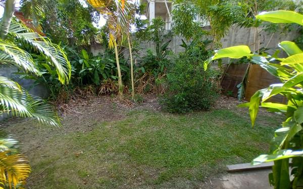 Immeuble à vendre    15 pièces •  Le Gosier