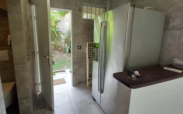 Immeuble à vendre    15 pièces •  Le Gosier