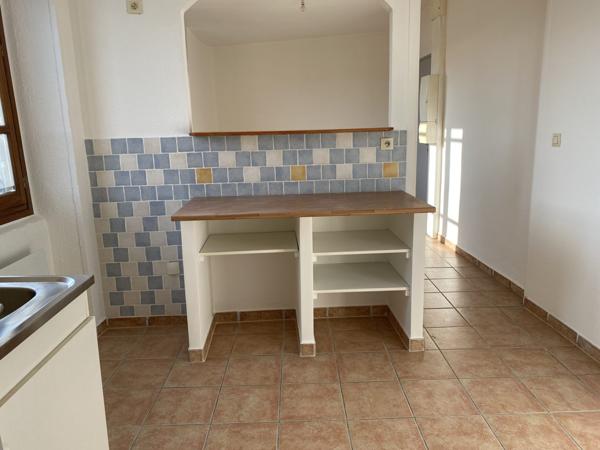 APPARTEMENT DE TYPE STUDIO