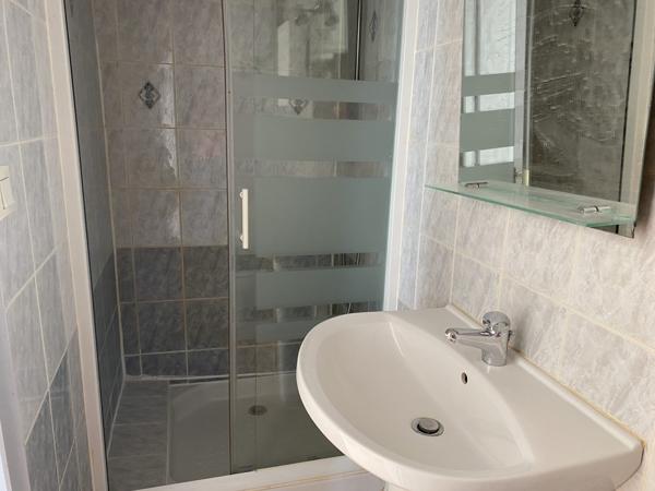 APPARTEMENT DE TYPE STUDIO