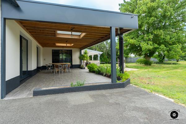 Maison 8 pièces 5 chambres à vendre à Loire Authion avec piscine et 1600 m² de terrain constructible !