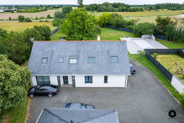 Maison 8 pièces 5 chambres à vendre à Loire Authion avec piscine et 1600 m² de terrain constructible !