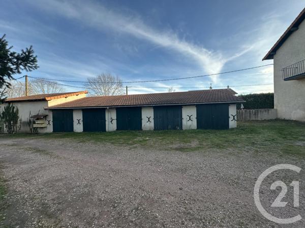 Immeuble à vendre  399,36 m2 ST GERMAIN LESPINASSE - 42