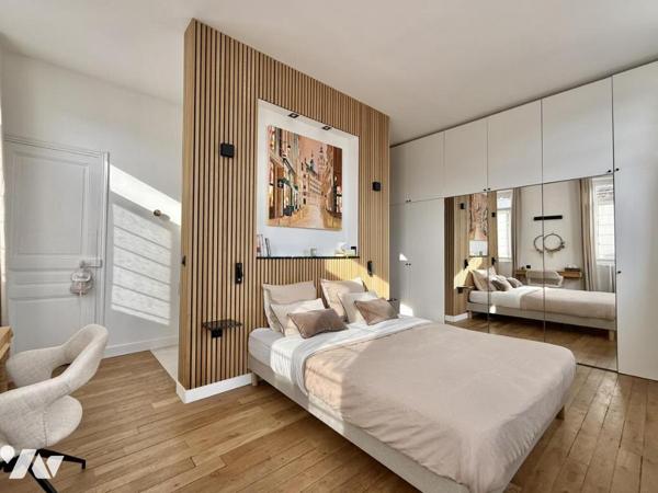 LA MADELEINE-BOTANIQUE - APPARTEMENT HAUSSMANNIEN 200 M² AU 5e ETAGE D'UN IMMEUBLE DE GRAND STANDING