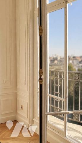 LA MADELEINE-BOTANIQUE - APPARTEMENT HAUSSMANNIEN 200 M² AU 5e ETAGE D'UN IMMEUBLE DE GRAND STANDING