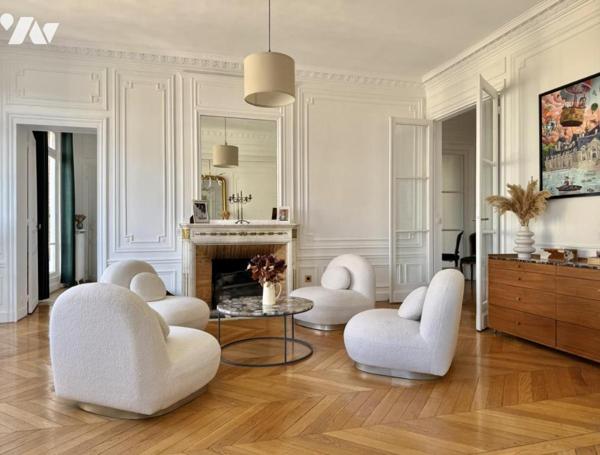 LA MADELEINE-BOTANIQUE - APPARTEMENT HAUSSMANNIEN 200 M² AU 5e ETAGE D'UN IMMEUBLE DE GRAND STANDING