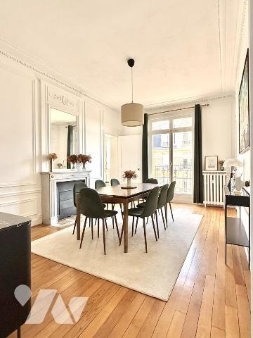 LA MADELEINE-BOTANIQUE - APPARTEMENT HAUSSMANNIEN 200 M² AU 5e ETAGE D'UN IMMEUBLE DE GRAND STANDING