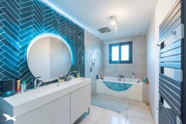 Maison à vendre |                                       Grenade |                                        4 pièces  |  130 m²