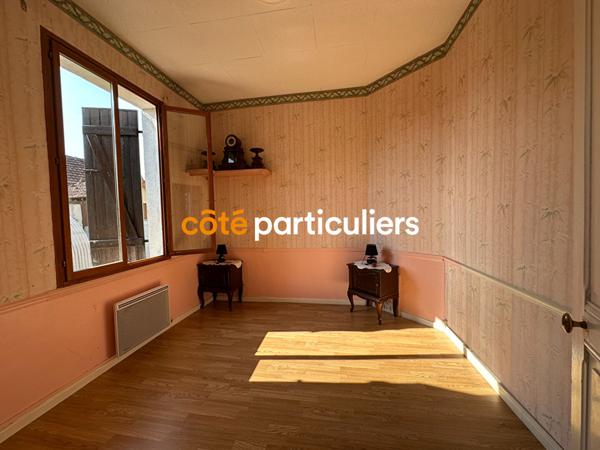 Vente Maison72 m² - 4 Pièces - CHARENTON DU CHER (18210)