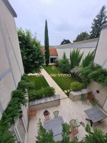 Maison à vendre 10 pièces de 265 m²
