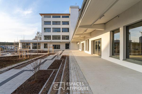 Plateau brut à aménager dans une ancienne imprimerie