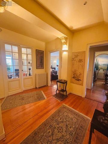 Appartement à vendre à Bordeaux en Gironde (33000), ref : 013/343   
Quinconces