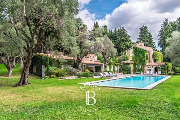 Vence, Villa 9 Chambres -  520 m² à vendre