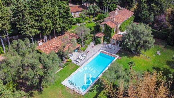 Vence, Villa 9 Chambres -  520 m² à vendre