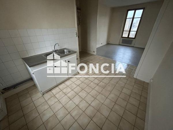 Location Studio 26.35 m² - 20 RUE RASPAIL Grenoble 38000