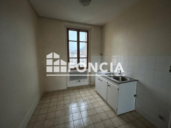 Location Studio 26.35 m² - 20 RUE RASPAIL Grenoble 38000