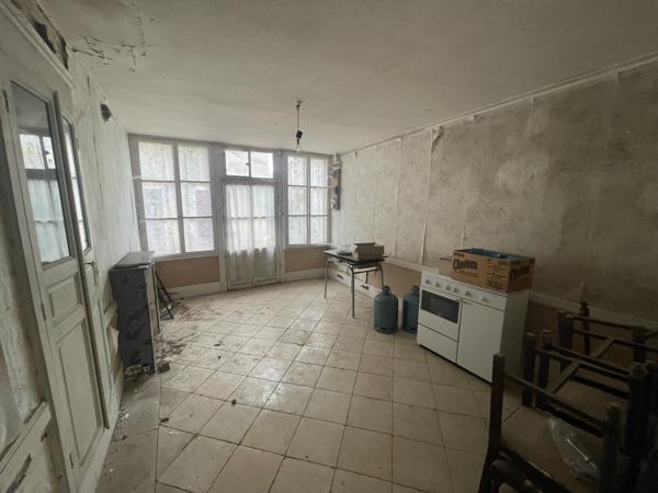 ENSEMBLE DE BIENS PROCHE MONTBARD