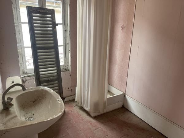 ENSEMBLE DE BIENS PROCHE MONTBARD
