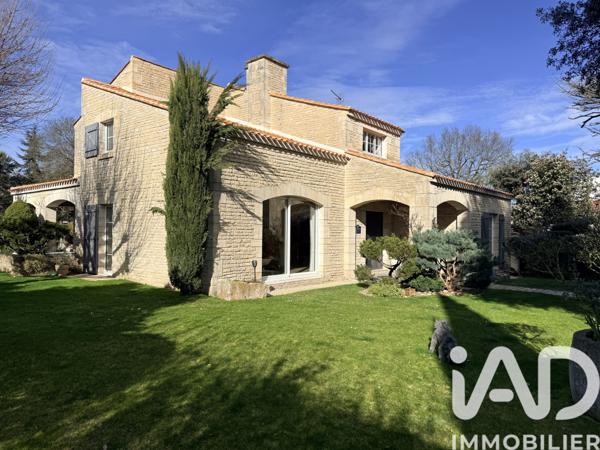 Maison à vendre 8 pièces 217 m² Lagord