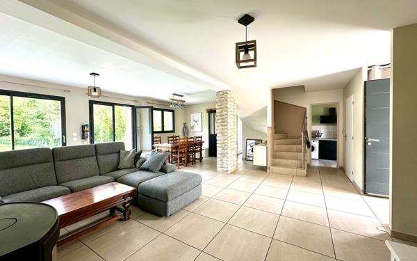 Maison à vendre    6 pièces •  La Verpillière