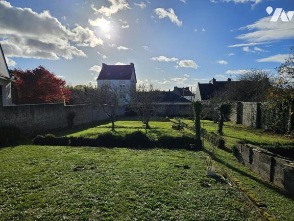 Terrain clos de mur Belz Centre