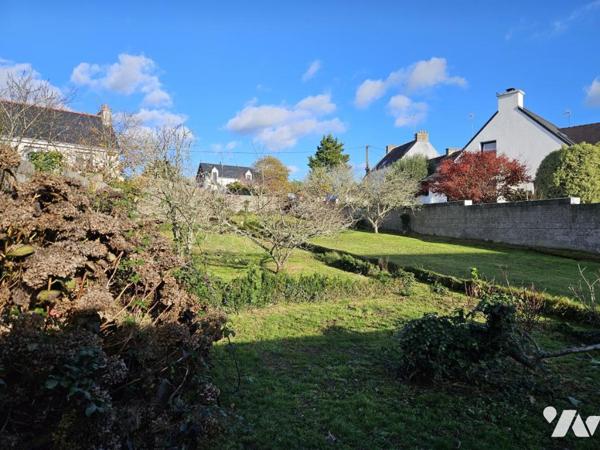 Terrain clos de mur Belz Centre