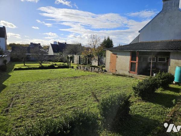 Terrain clos de mur Belz Centre