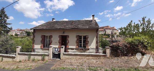 Maison de bourg avec garage et jardin
