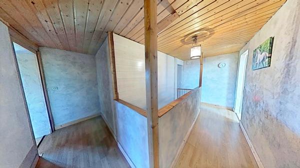 Maison à vendre 8 pièces proche de MONT SOUS VAUDREY (39)